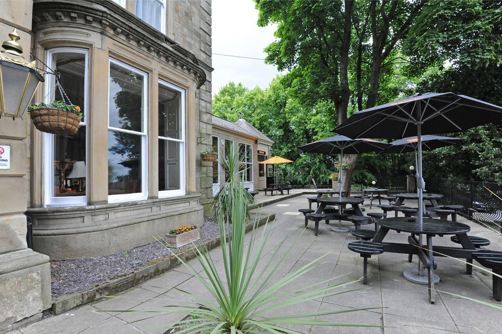 Brentwood Inn By Greene King Inns ロザーハム エクステリア 写真