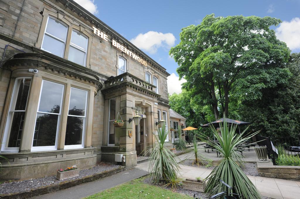 Brentwood Inn By Greene King Inns ロザーハム エクステリア 写真