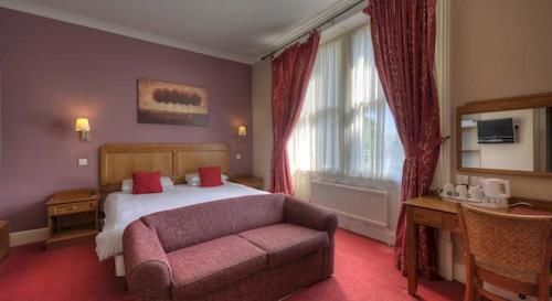 Brentwood Inn By Greene King Inns ロザーハム エクステリア 写真