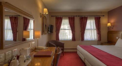 Brentwood Inn By Greene King Inns ロザーハム エクステリア 写真